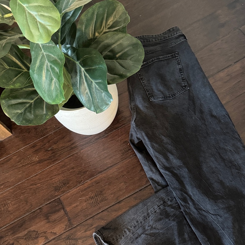 Extra High Rise Wide Leg Black Jeans